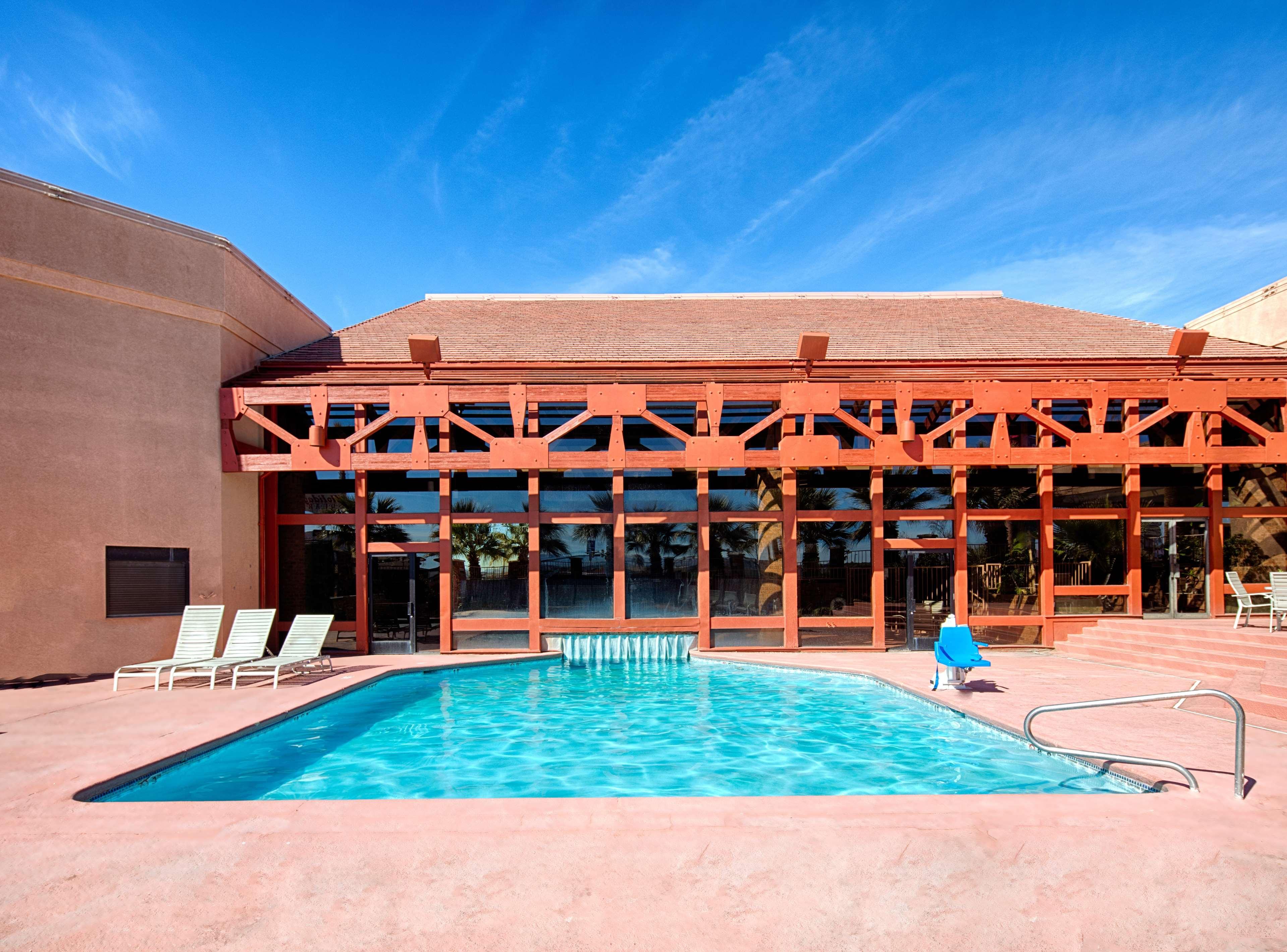 Hotel Red Lion And Conference Center