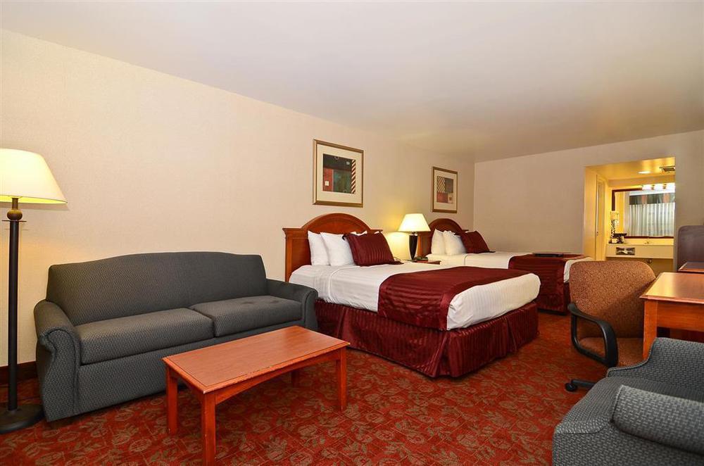 Hotel Red Lion And Conference Center